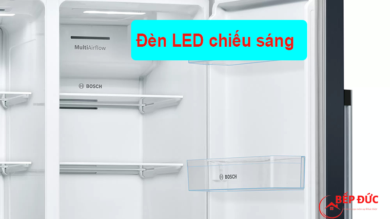 Đèn chiếu sáng hỗ trợ quan sát và lấy đồ trong tủ
